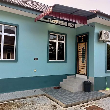Ummi'S Homestay Besut Kampung Kuala Besut Esterno foto