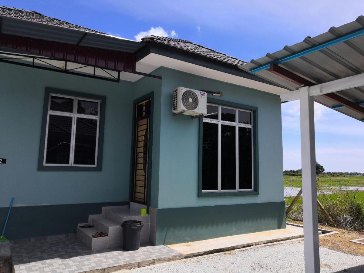 Ummi'S Homestay Besut Kampung Kuala Besut Esterno foto