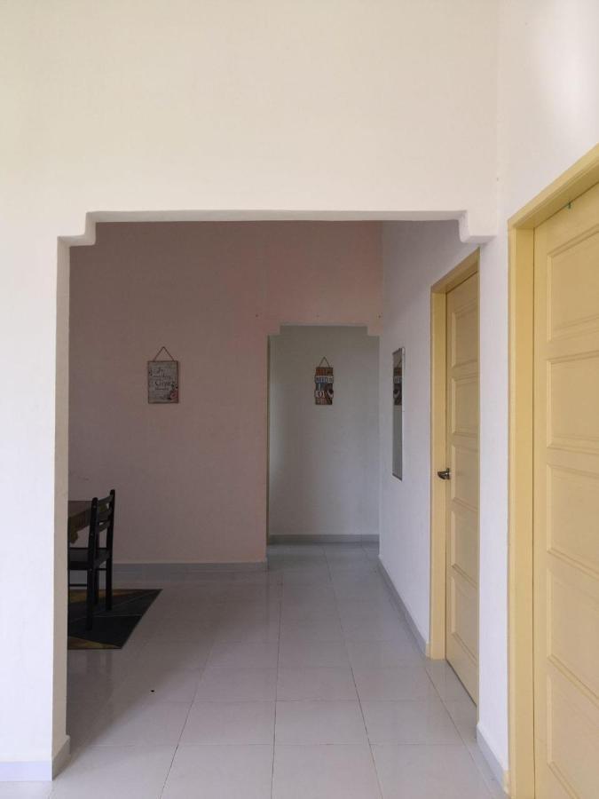 Ummi'S Homestay Besut Kampung Kuala Besut Esterno foto